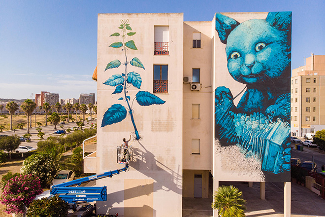 Ericailcane at work - Murale, via Schiavazzi, Cagliari Urbanfest. Photo credit: Mirco Pusceddu