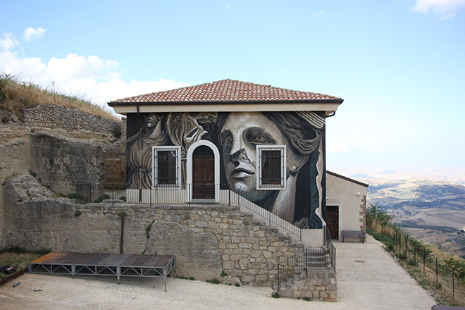 Ligama (Kore) + Ruce (A Metiri) – Murales a Enna