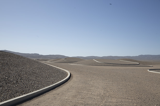 Michael Heizer - CITY. © Michael Heizer. Courtesy Triple Aught Foundation. Photo: Joe Rome