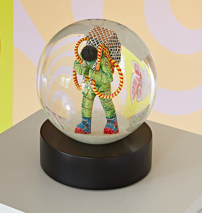 Yinka Shonibare - Refugee Astronaut in Snow Globe 2020