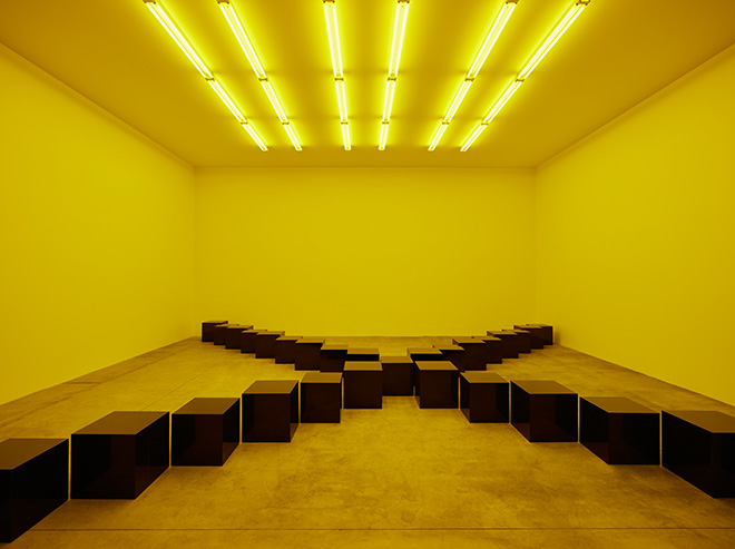 Bruce Nauman – Neons Corridors Rooms
