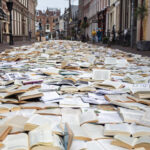 Luzinterruptus – Literature vs Traffic, Utrecht, 2022