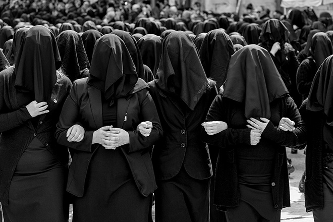 Domenico Iannantuono - Women in black. Series: Desolata, Merit Award Gallery AAP Magazine #29 WOMEN