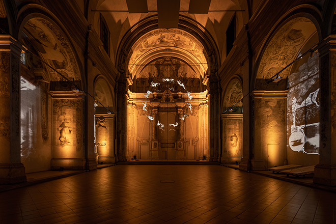 Gonzalo Borondo - Settimo Giorno, installation view, Ex Chiesa di San Mattia, Bologna, MAGMA gallery. Photo Credits: Roberto Conte