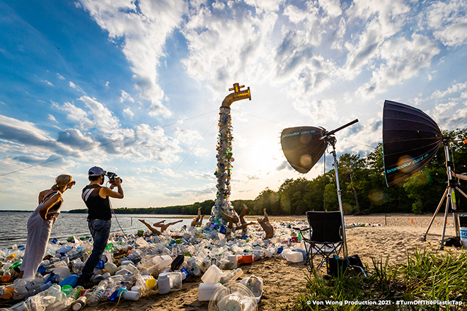 Benjamin Von Wong - #TurnOffThePlasticTap. ©Von Wong Production 2021