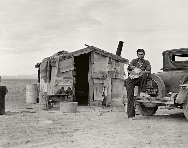 Dorothea Lange - Casa di un lavoratore migrante messicano ai margini di un campo di piselli congelato, Imperial Valley, California. 1937. The New York Public Library | Library of Congress Prints and Photographs Division Washington.