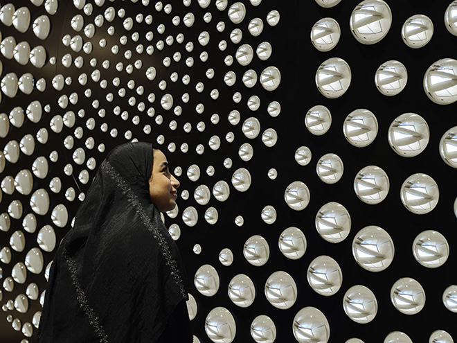 Algae window, 2020. Glass spheres, steel, aluminium, plastic, paint (black). 380 x 350 x 80 cm. Installation view: Olafur Eliasson: The curious desert, National Museum of Qatar, Doha, 2023. Photo: Anders Sune Berg. Courtesy of the artist; neugerriemschneider, Berlin; Tanya Bonakdar Gallery, New York / Los Angeles.