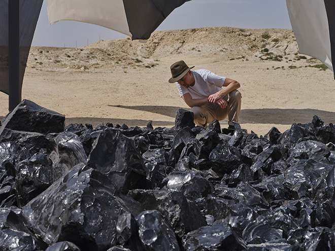 Your obsidian garden, 2023. Galvanized steel, textile (white, anthracite), solar lamp, obsidian. 380 x 950 x 950 cm. Installation view: Olafur Eliasson: The curious desert, near the Al Thakhira Mangrove in Northern Qatar, 2023. Photo: Ander Sune Berg. Courtesy of the artist; neugerriemschneider, Berlin; Tanya Bonakdar Gallery, New York / Los Angeles.