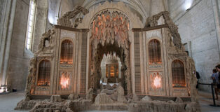 Nymphées (Grande chapelle), 2022, Palazzo by Eva Jospin, ©OTresson