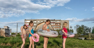 Natalya Saprunova - Going to save themselves from the abnormal heat, Overall Winner URBAN Photo Awards 2023