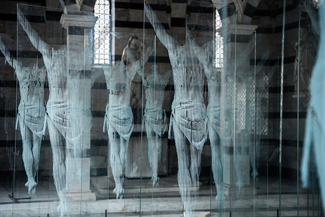 Gonzalo Borondo - Non Plus Ultra, installazione Chiesa della Spina, Pisa