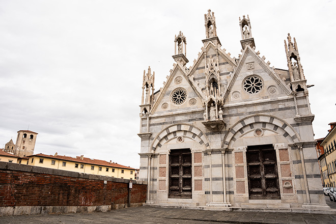 Gonzalo Borondo - Non Plus Ultra, installazione Chiesa della Spina, Pisa