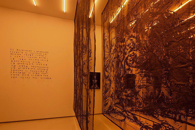 Gonzalo Borondo - Tempo Perso, installation view, Tempesta Gallery, Milano. Photo credit: Roberto Conte.