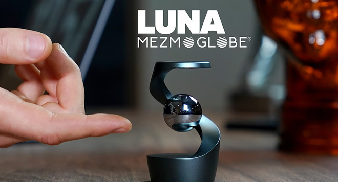 Mezmoglobe Luna – La scultura cinetica da scrivania