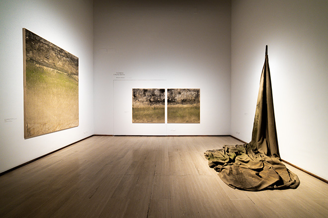 Roberto Ghezzi. Thybris il fiume eterno, installation view, 2023. Ph. ©Gaetano Marcanio