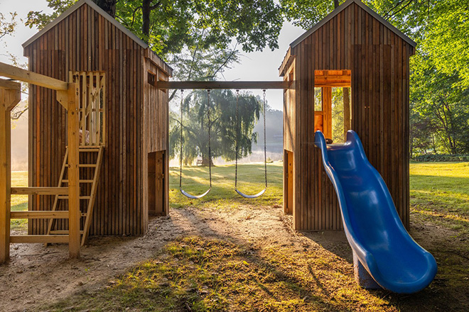 Temescal - Sustainable twin treehouse. Photo credit: Marta Perez