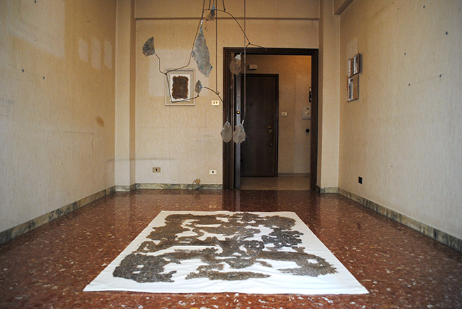 Alice e Ahad. Humus, installation view, Casa Vuota, Roma