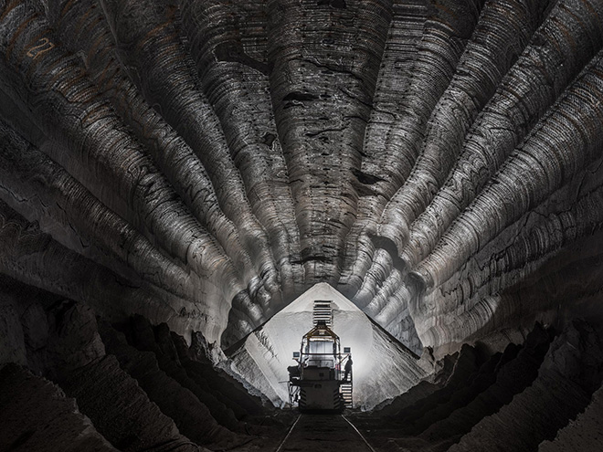 Uralkali Potash Mine #1, Berezniki, Russia, 2017. photo © Edward Burtynsky, courtesy Flowers Gallery, London.