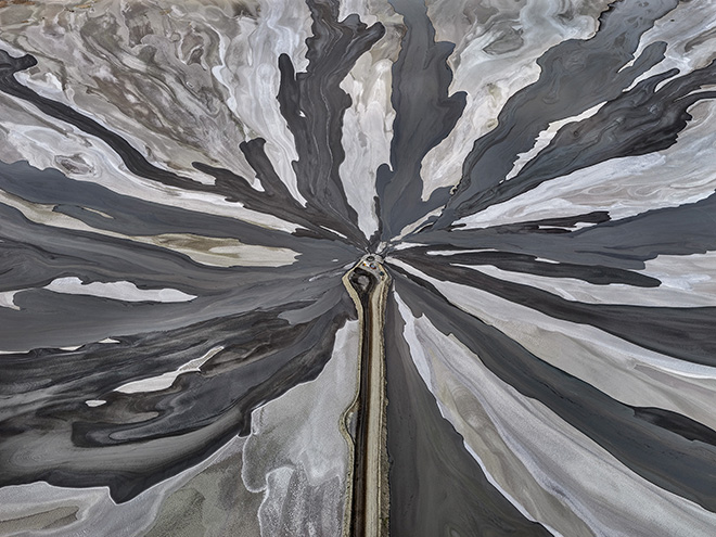 Tailings Pond #2, Wesselton Diamond Mine, Kimberley, Northern Cape, South Africa, 2018. photo © Edward Burtynsky, courtesy Flowers Gallery, London