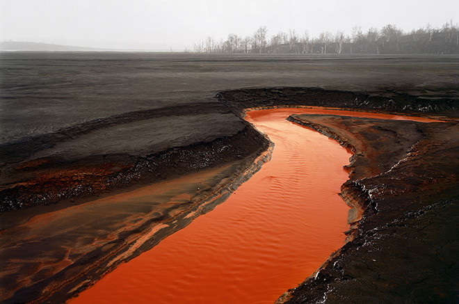 Nickel Tailings #34, Sudbury, Ontario, Canada, 1996. photo © Edward Burtynsky, courtesy Flowers Gallery, London.