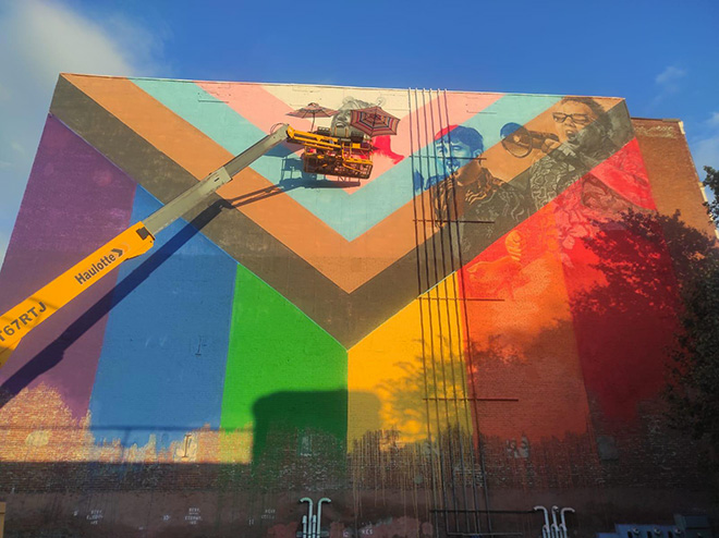 Muraleslian - Don’t Hate, Liberate,  mural (work in progress), Out Now - Queer Youth Organization, Springfield (Massachusetts), USA. Photo credit: Isabella Dellolio