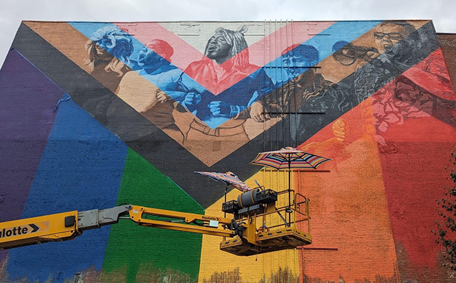 Muraleslian - Don’t Hate, Liberate,  mural (work in progress), Out Now - Queer Youth Organization, Springfield (Massachusetts), USA. Photo credit: Isabella Dellolio