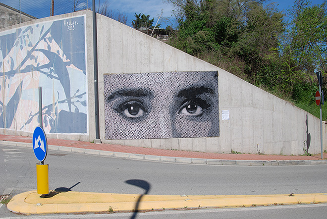 L’arte riscrive la storia e fa riflettere sul ruolo e sulla rappresentazione della donna. Una nuova opera di arte urbana a Gradara per il progetto “Oltre le mura”