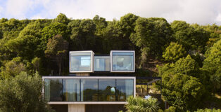 Young Architects - Ligar Bay Bach, 1132 Abel Tasman, New Zealand