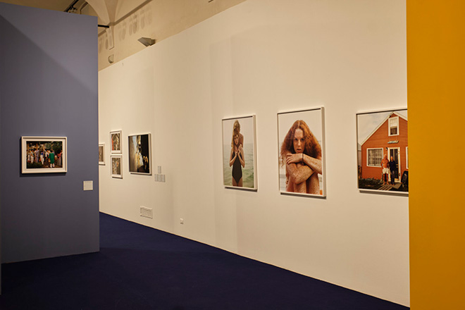 Joel Meyerowitz. A Sense of Wonder. Fotografie 1962 2022. Installation View, Courtesy: Fondazione Brescia Musei. Ph: Alberto Mancini Joel Meyerowitz. A Sense of Wonder. Fotografie 1962 2022. Installation View, Courtesy: Fondazione Brescia Musei. Ph: Alberto Mancini