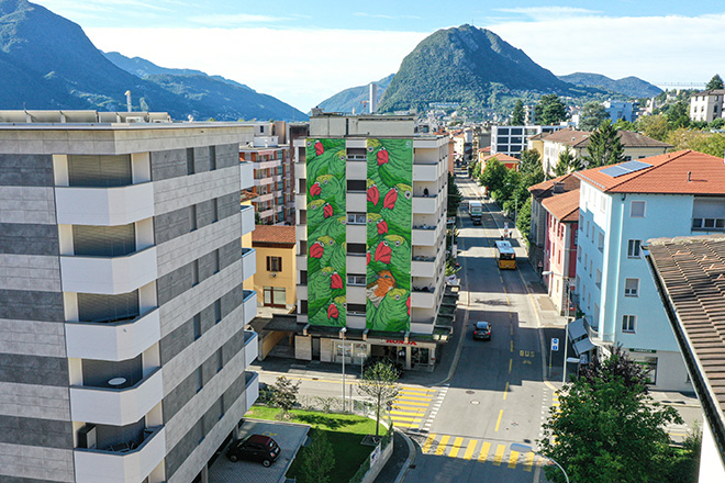 Lucamaleonte - A bunch of parrot sandarobin, 2021. V. Giacomo Mercoli 2, Lugano. Foto: Divisione eventi e congressi Città di Lugano
