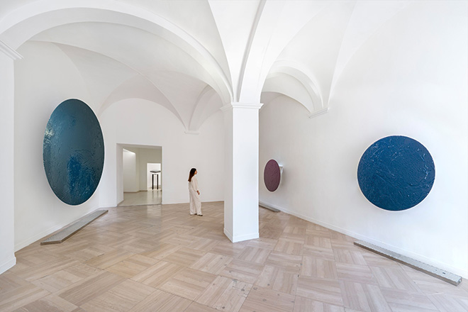 Arcangelo Sassolino, Present Tense, vedute della mostra, Galleria Continua, San Gimignano. Courtesy dell’artista e di GALLERIA CONTINUA. Fotografa: Ela Bialkowska, OKNO Studio.
