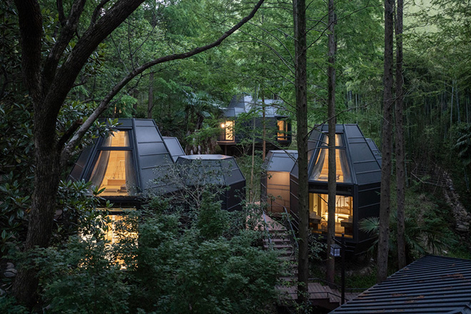 GLA Architects - Dongmingshan Senyu Hotel, Hangzhou, China. Pinecone Cabins. Photo credit: Chen Xi Studio GLA Architects - Dongmingshan Senyu Hotel, Hangzhou, China. Pinecone Cabins. Photo credit: Chen Xi Studio