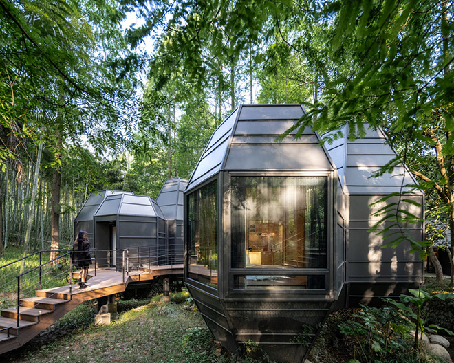 GLA Architects - Dongmingshan Senyu Hotel, Hangzhou, China. Pinecone Cabins, Photo credit: Chen Xi Studio GLA Architects - Dongmingshan Senyu Hotel, Hangzhou, China. Pinecone Cabins, Photo credit: Chen Xi Studio