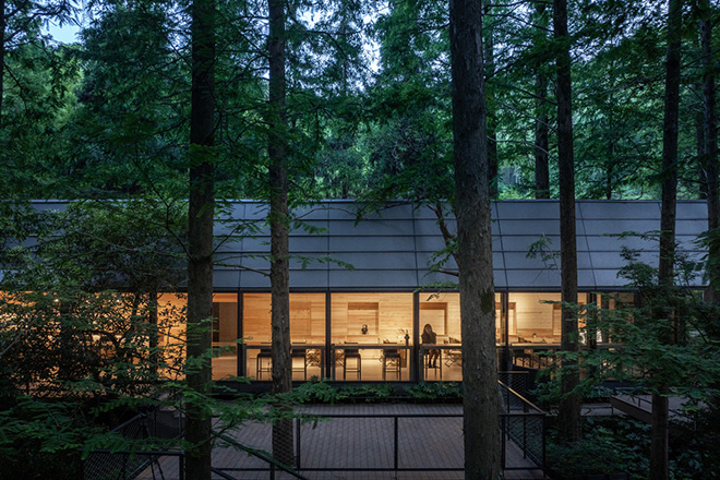 GLA Architects - Dongmingshan Senyu Hotel, Hangzhou, China. Reception Center. Photo credit: Chen Xi Studio GLA Architects - Dongmingshan Senyu Hotel, Hangzhou, China. Reception Center. Photo credit: Chen Xi Studio