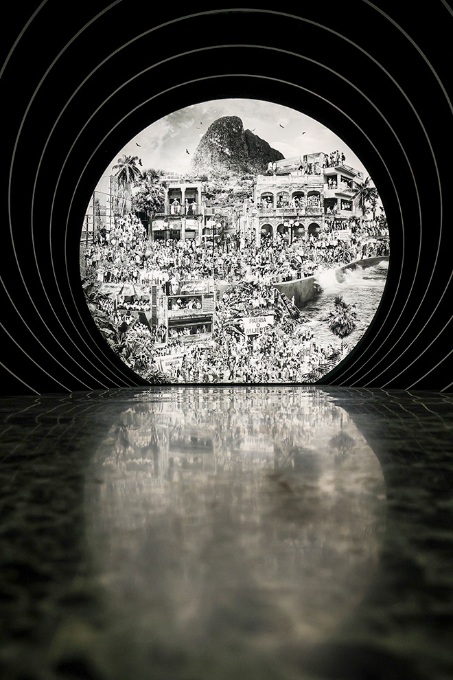 R - CHI SEI, NAPOLI?, installation view, Gallerie d'Italia, Napoli. Photo credit: Salvatore Laporta R - CHI SEI, NAPOLI?, installation view, Gallerie d'Italia, Napoli. Photo credit: Salvatore Laporta