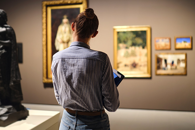 Piccoli tesori: come iniziare a collezionare o acquistare pezzi d’arte o antiquariato senza essere esperti
