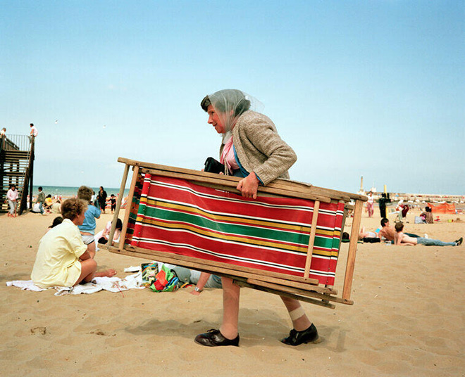 Margate, Kent, England, 1986 ©Martin Parr/Magnum Photos Mare Magnum – Da Ferdinando Scianna a Martin Parr I fotografi Magnum e le spiagge