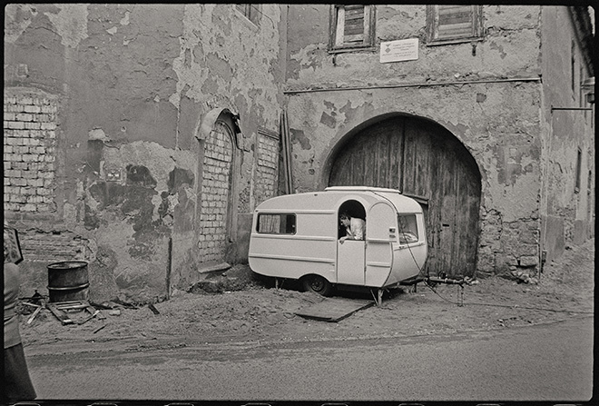 Henk Kosche - Mobile Kiosk, September, 1988. Courtesy of: All About Photo