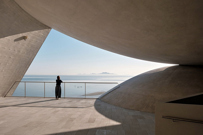 OPEN Architecture - Sun Tower, Yantai, China. In Between Space. Photo credit: Jonathan Leijonhufvud OPEN Architecture - Sun Tower, Yantai, China. In Between Space. Photo credit: Jonathan Leijonhufvud