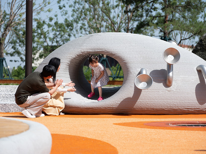 XISUI Design – BOULDER PARK, Jinan, China. Toddler Tunnel and Speaking Tubes. Photo credit: Zhou Sheng, CHENIN Visual, 2024 XISUI Design – BOULDER PARK, Jinan, China. Toddler Tunnel and Speaking Tubes. Photo credit: Zhou Sheng, CHENIN Visual, 2024