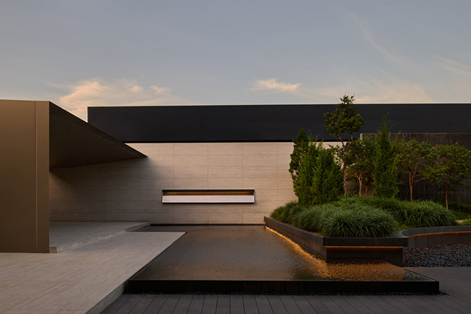 MonoLab Studio - The Reserve. Skylight on Roof Terrace with Integrated Water Feature. Photo credit: Finbarr Fallon MonoLab Studio - The Reserve. Skylight on Roof Terrace with Integrated Water Feature. Photo credit: Finbarr Fallon