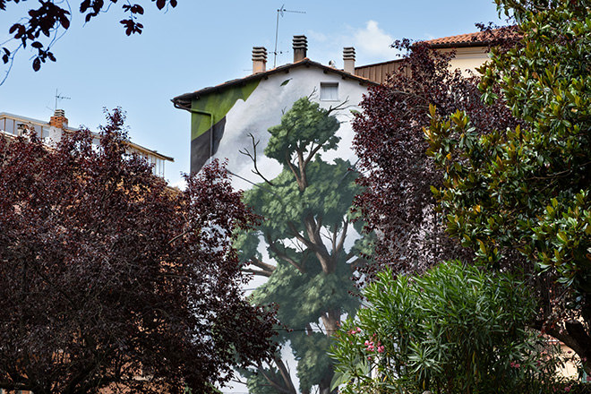 ONIRO - Il Sacrificio dell’Uomo-Albero, Acuto (FR), Lazio. Pittura al quarzo e vernice spray - circa 7,5 m x 14 m, 2025 ONIRO - Il Sacrificio dell’Uomo-Albero, Acuto (FR), Lazio. Pittura al quarzo e vernice spray - circa 7,5 m x 14 m, 2025