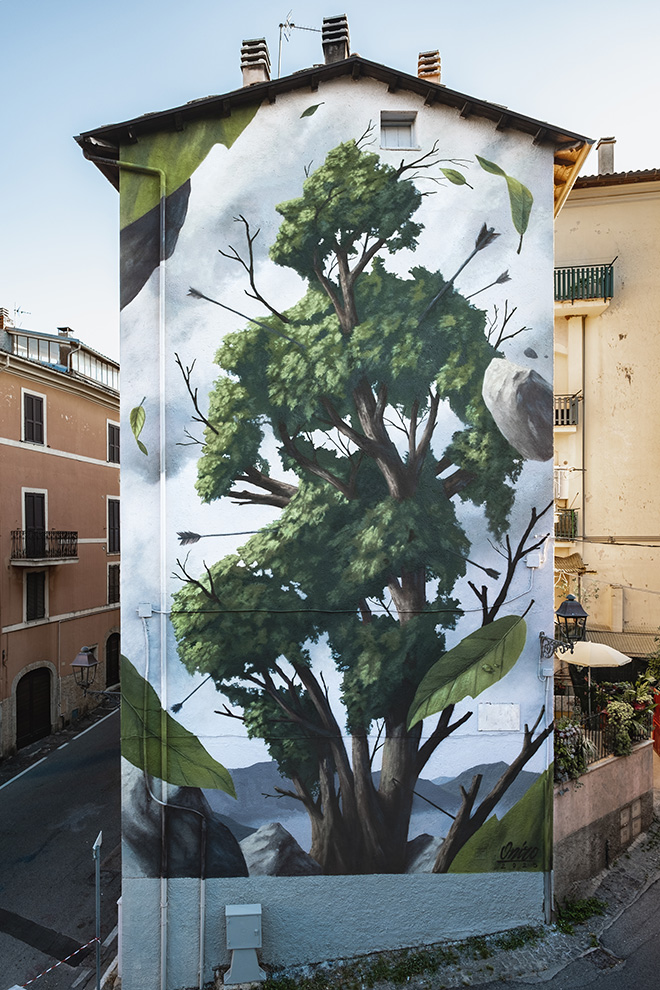 ONIRO - Il Sacrificio dell’Uomo-Albero, Acuto (FR), Lazio. Pittura al quarzo e vernice spray - circa 7,5 m x 14 m, 2025 ONIRO - Il Sacrificio dell’Uomo-Albero, Acuto (FR), Lazio. Pittura al quarzo e vernice spray - circa 7,5 m x 14 m, 2025