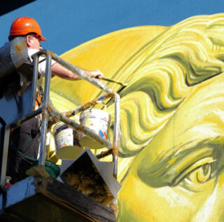OZMO FOR AOSTA: l'artista ha ideato un itinerario di murales per la città OZMO – “Giano Bifronte”. L’artista ha ideato un itinerario di murales per la città di Aosta