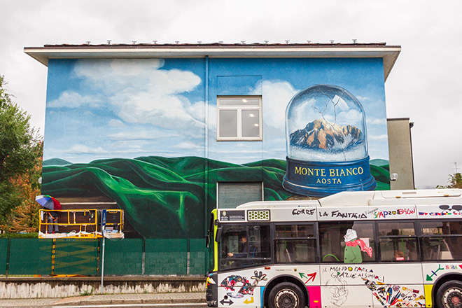 OZMO, Il Monte Bianco sotto la Boule des Neiges, incrinata, che perde acqua, Aosta, 2025. Foto di Luca Benedet