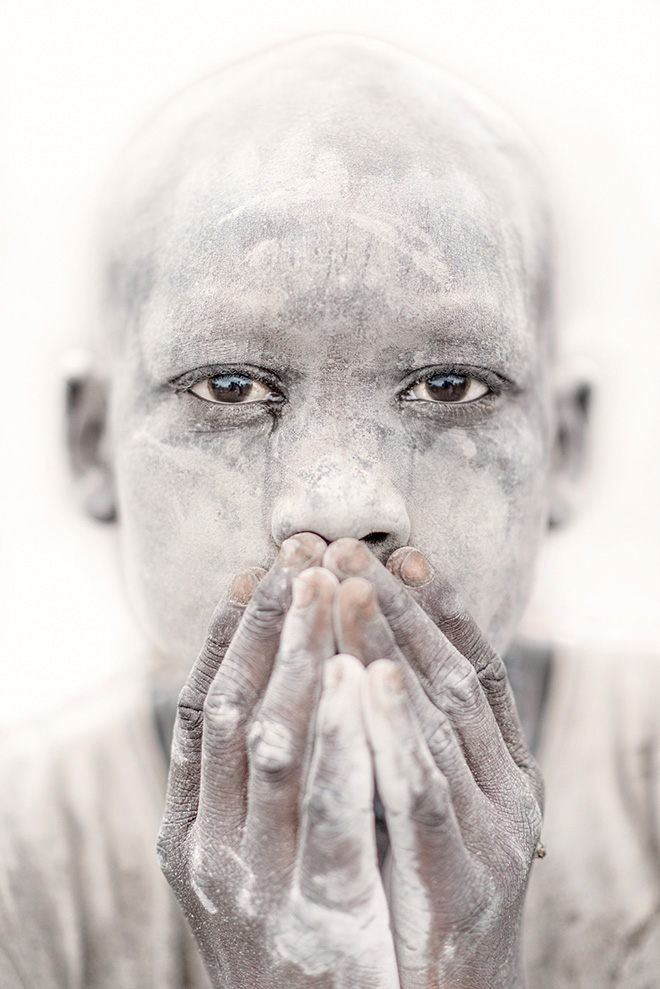 ©Trevor Cole - The face of the Mundari from thes series Pastoral Peoples and Practices. First place AAP Magazine #51: Colors. Courtesy: All About Photo