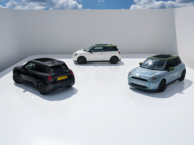 MINI Paul Smith Edition (10/2025) MINI Paul Smith Edition (10/2025)