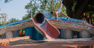 Chakrajeevan Udyan: The Circle of Life Park. Maati no Rangmanch (Earthen reimagined playspace). Photo credit: Notebook productions Sarthak