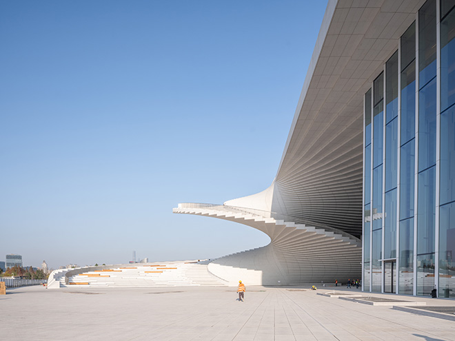 Snøhetta - Shanghai Grand Opera House. Photo credit: Tian Fangfang Snøhetta - Shanghai Grand Opera House. Photo credit: Tian Fangfang