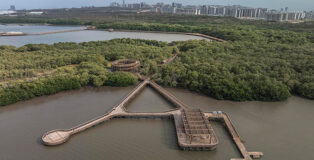 DEB Architecture + El Equipo Mazzanti - Ciénaga de Mallorquín Ecopark, Barranquilla, Columbia. Photo credit: Alejandro Arango